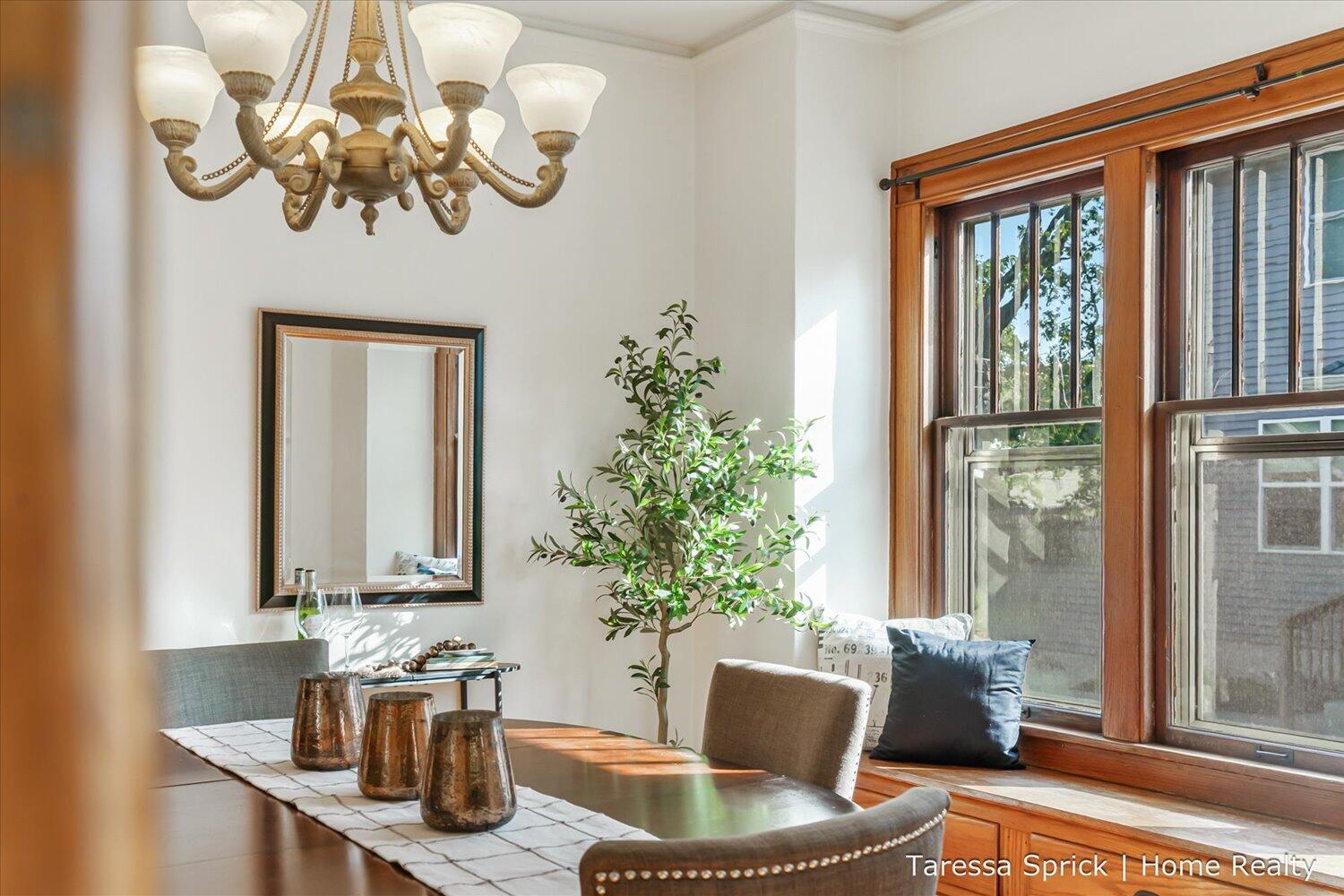 223 W 15th Street