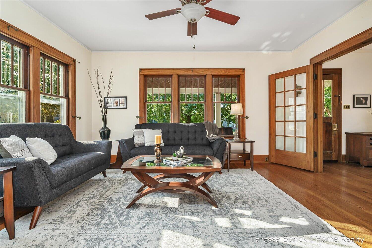 223 W 15th Street