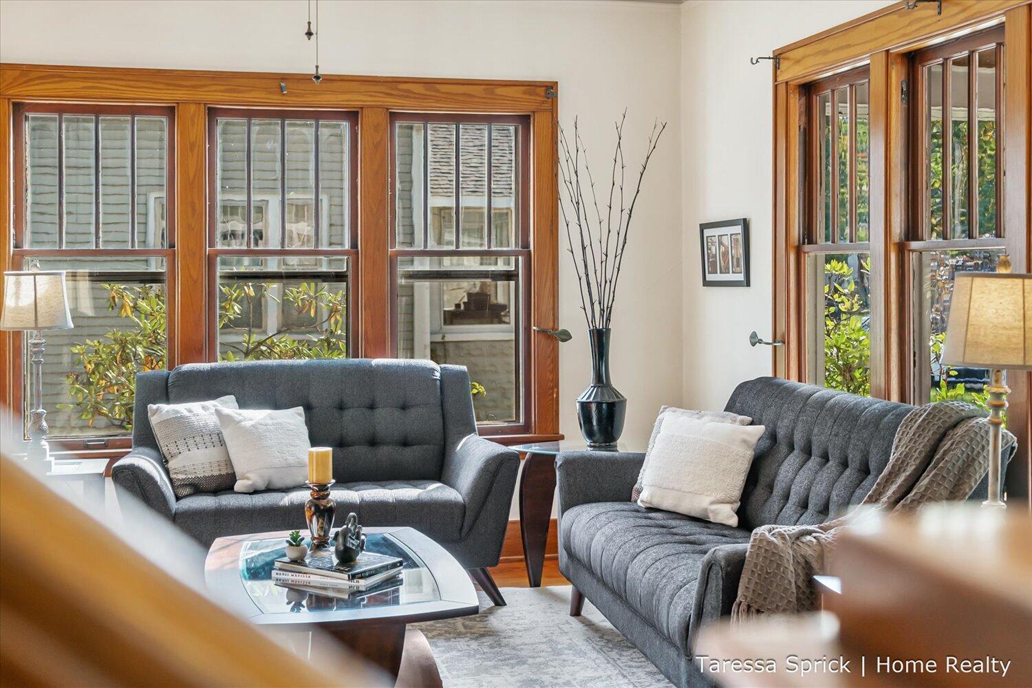 223 W 15th Street