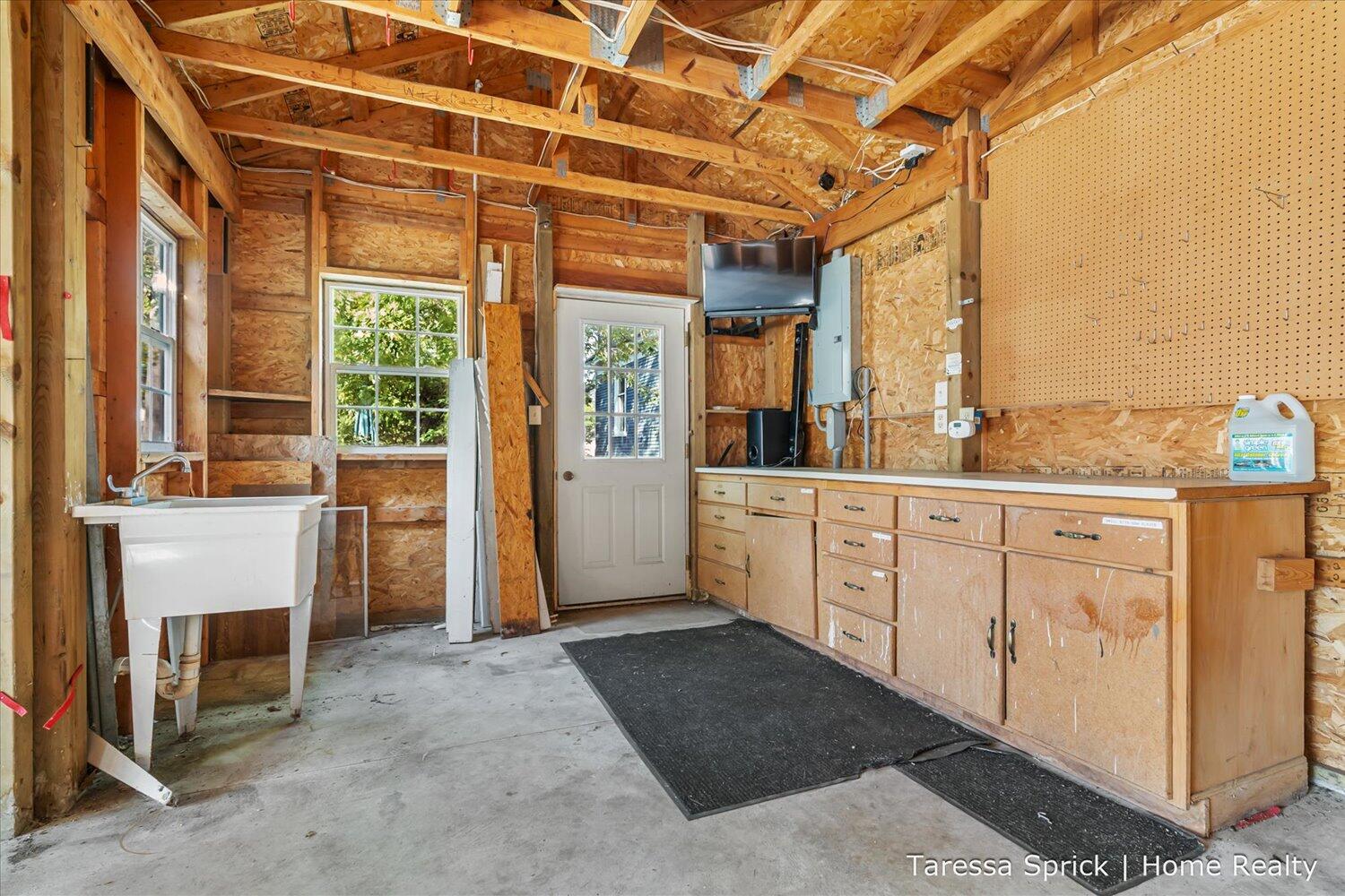 223 W 15th Street