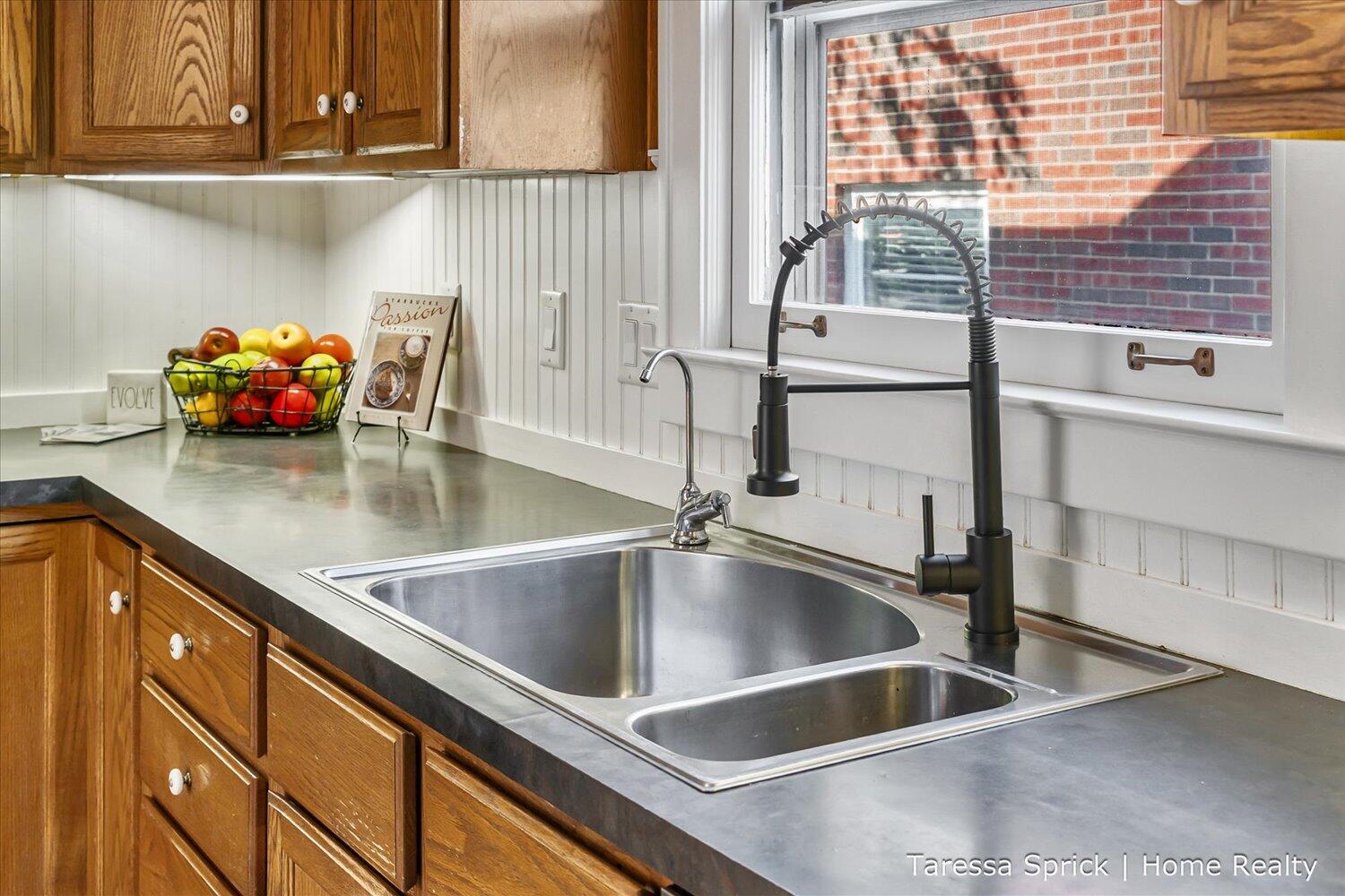 223 W 15th Street