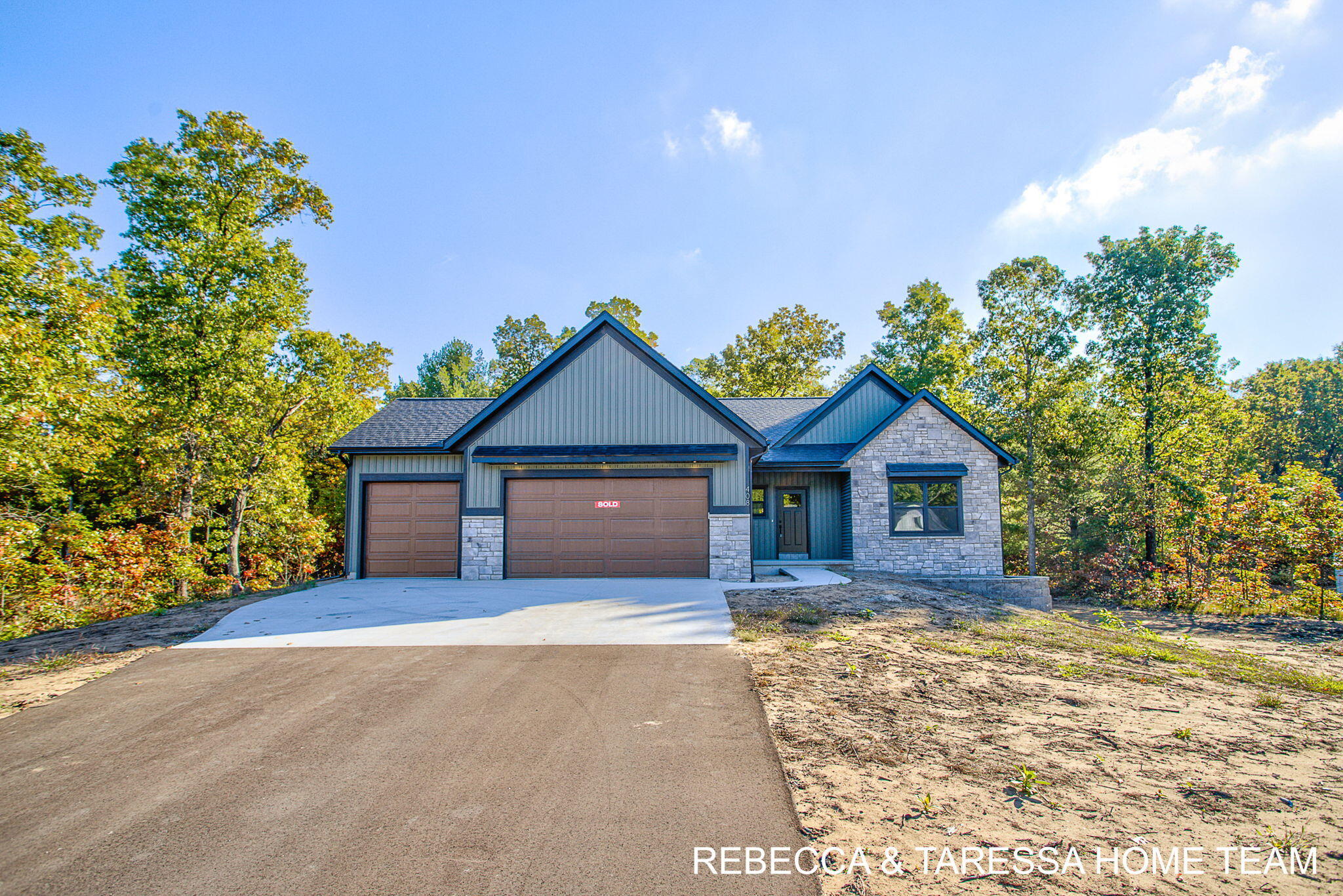 408 Sabine Drive, 10