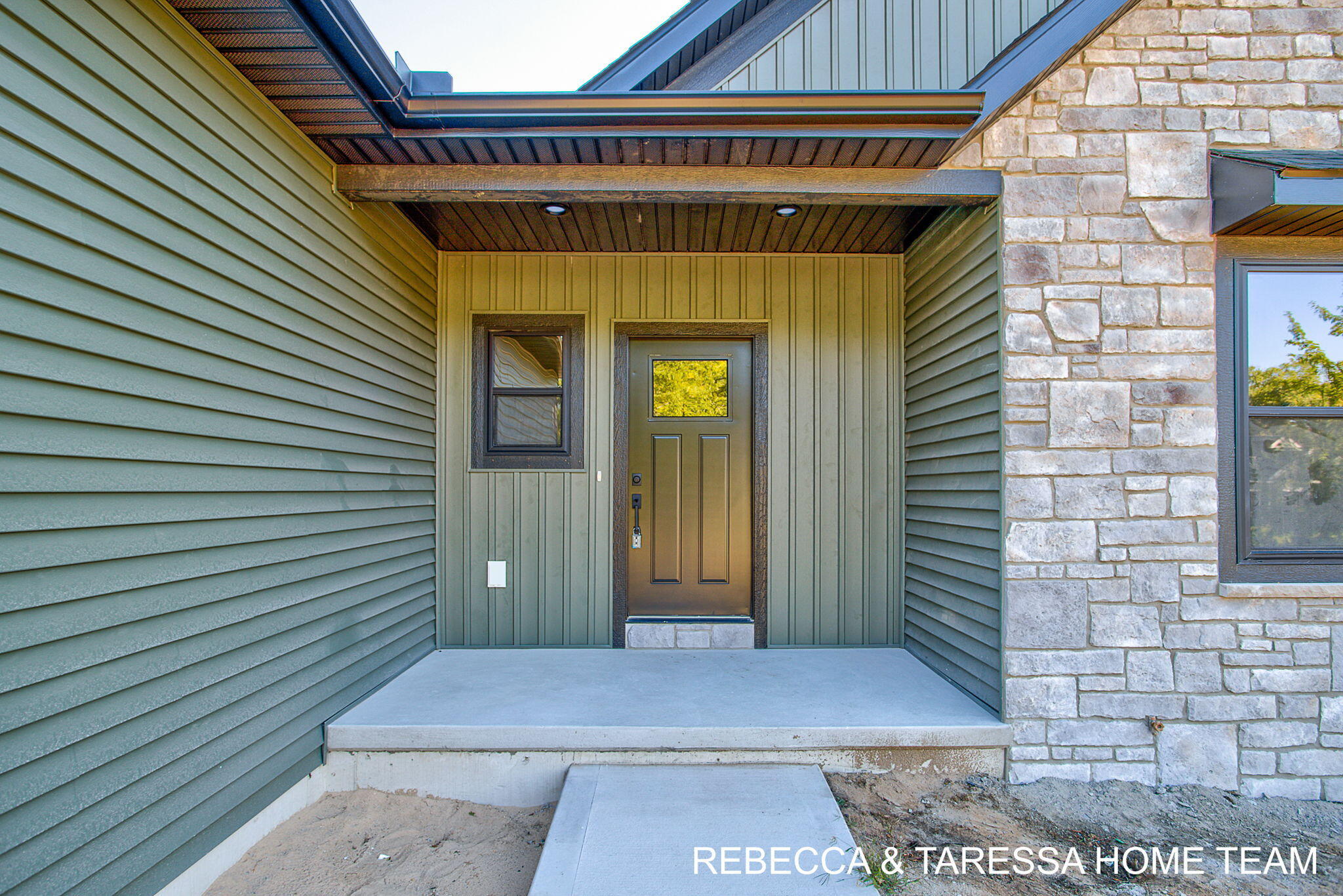 408 Sabine Drive, 10