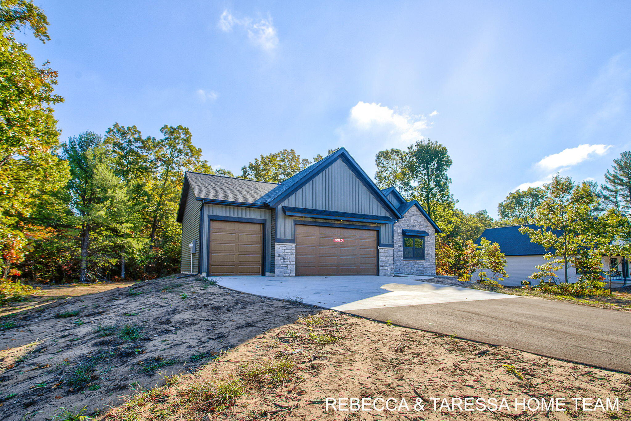 408 Sabine Drive, 10