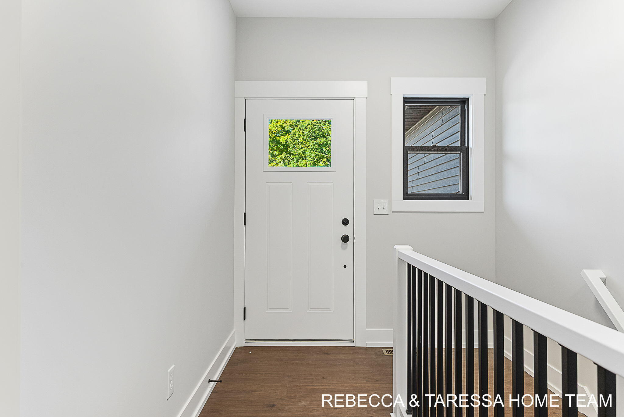 408 Sabine Drive, 10