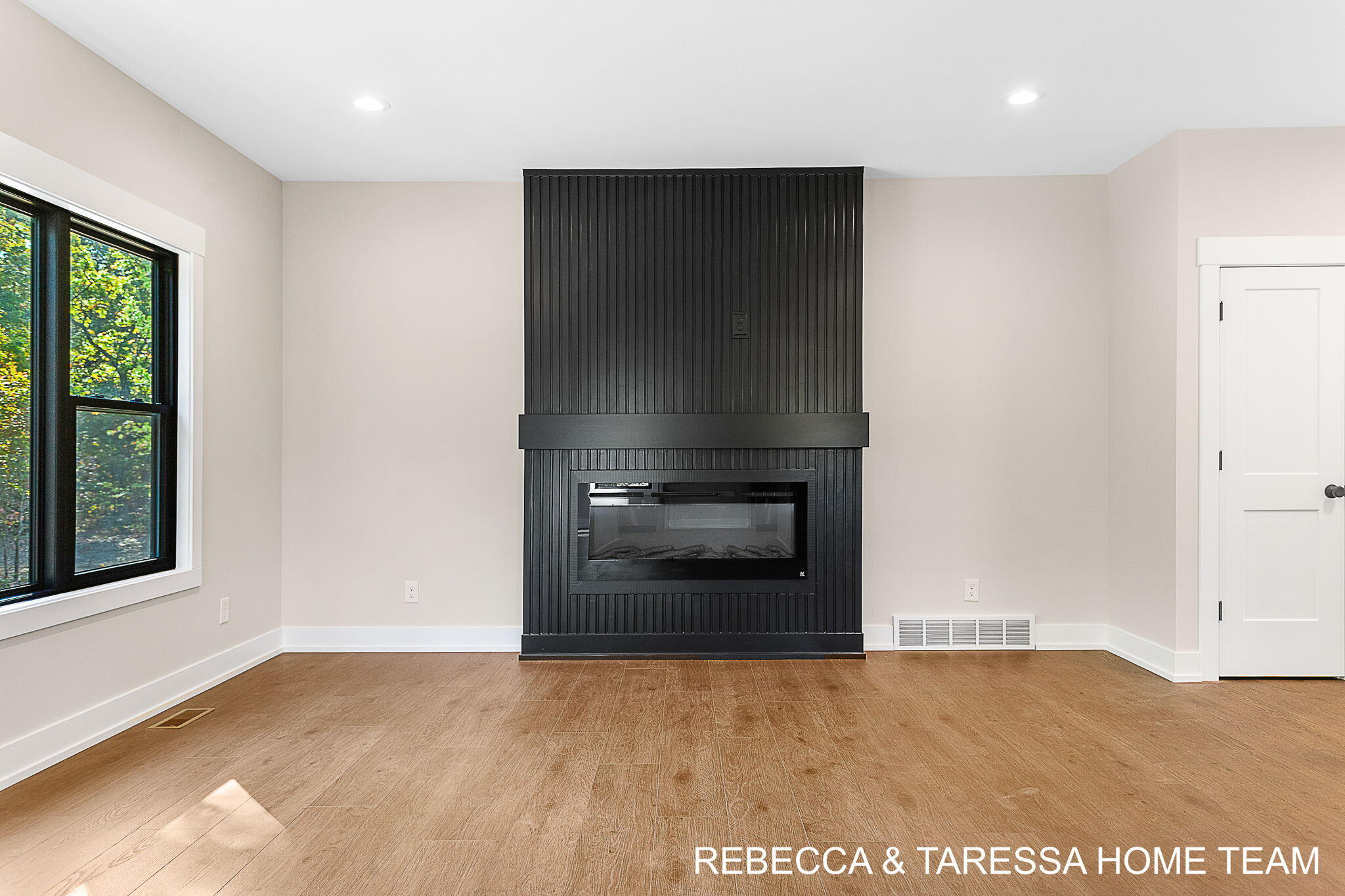 408 Sabine Drive, 10