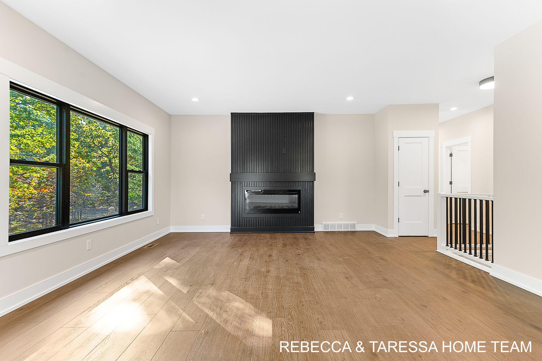 408 Sabine Drive, 10