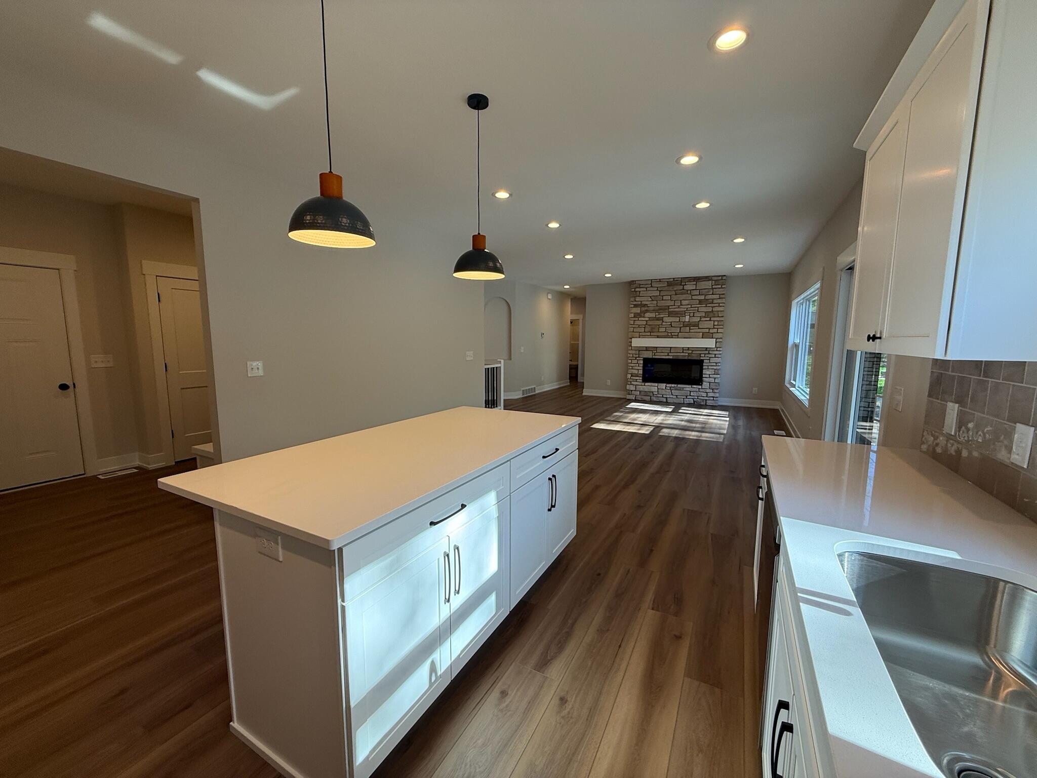 404 Sabine Drive 9