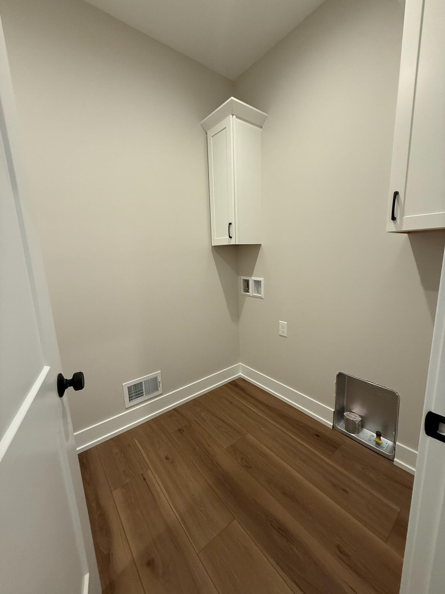 404 Sabine Drive 9