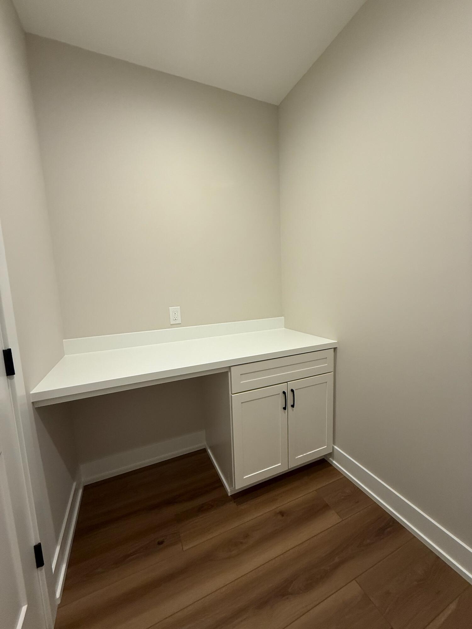 404 Sabine Drive 9