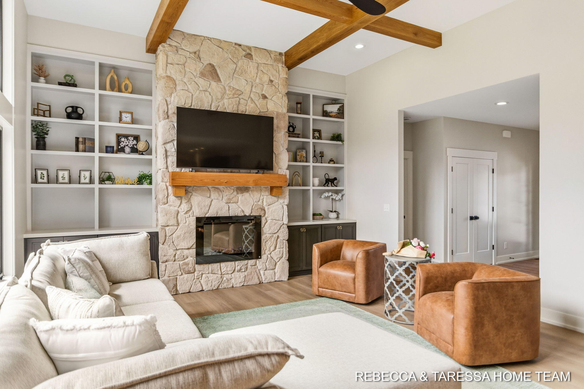 400 Sabine Drive 8