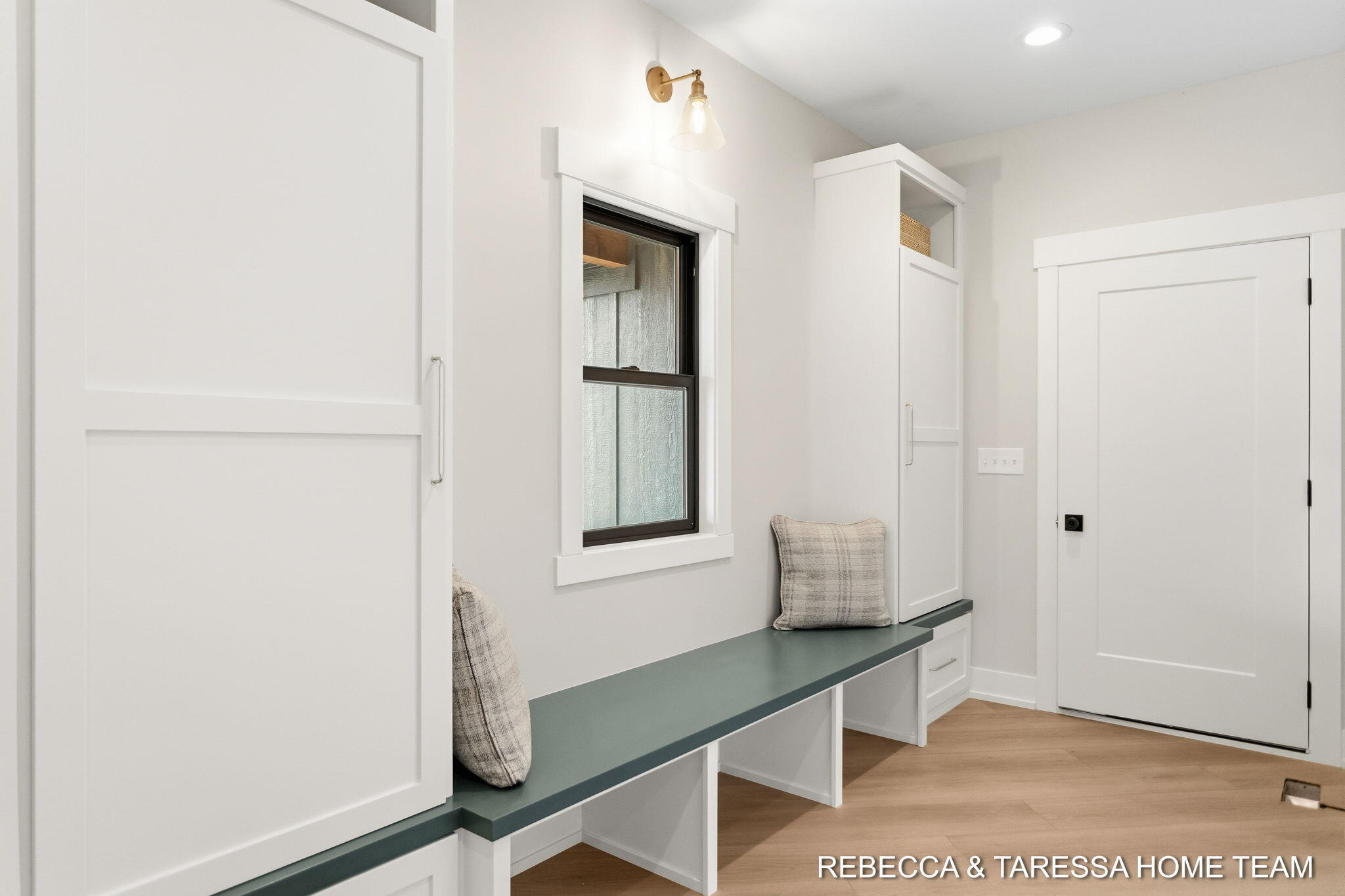 400 Sabine Drive 8