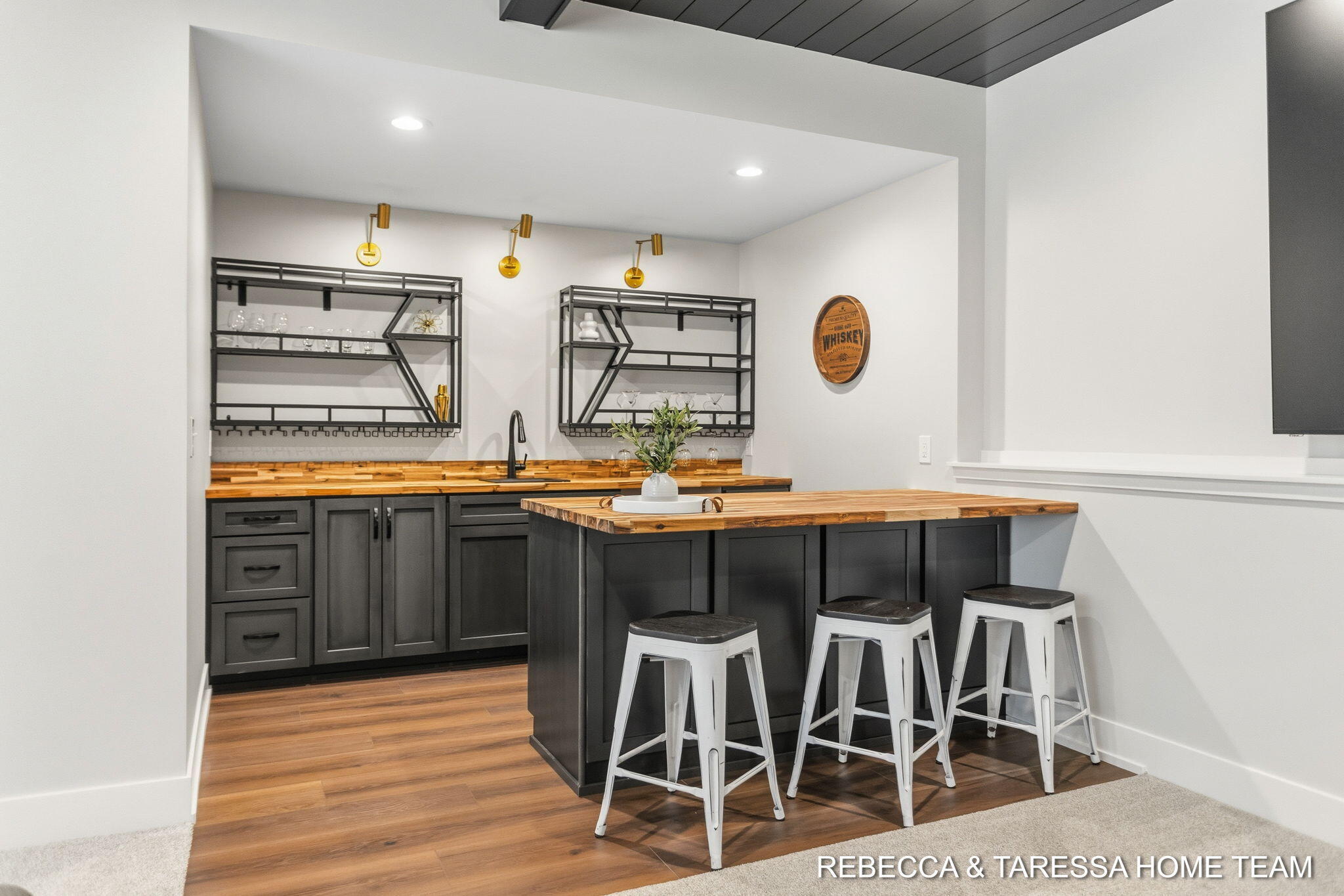 400 Sabine Drive 8