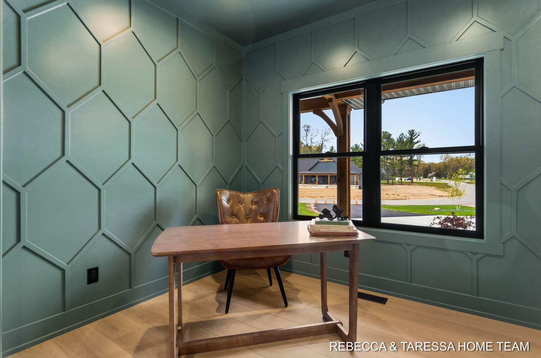 400 Sabine Drive 8