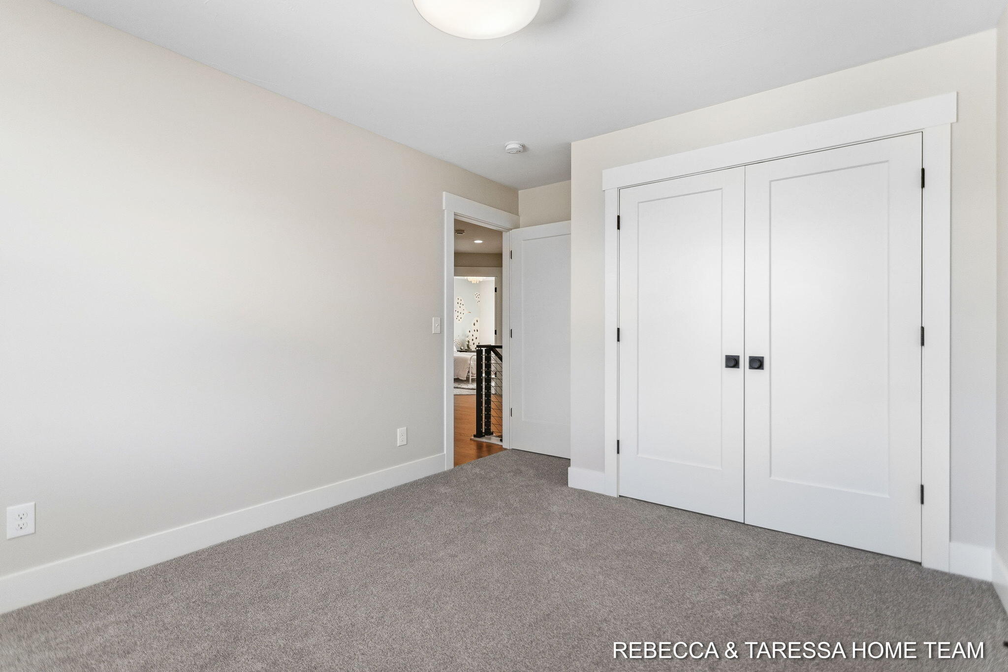 400 Sabine Drive 8