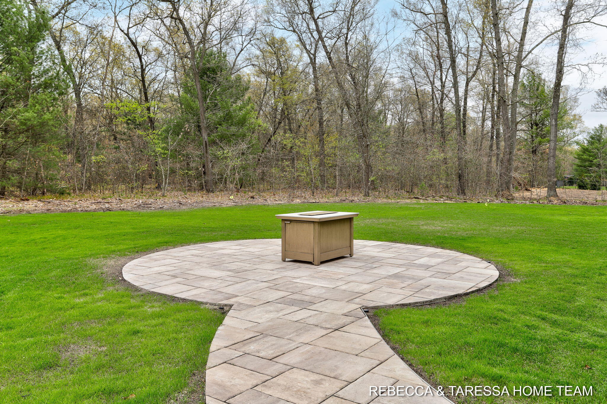 400 Sabine Drive 8