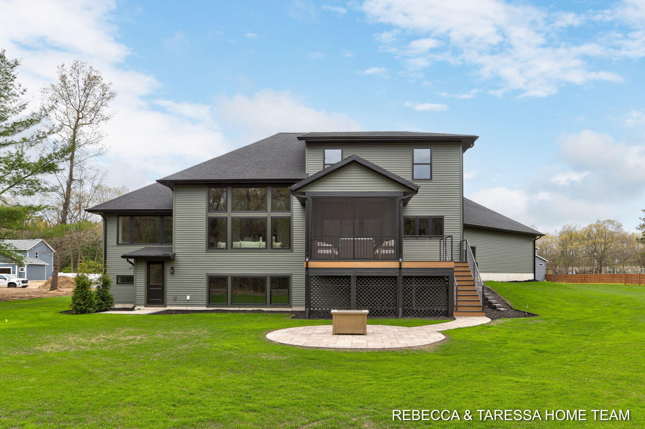 400 Sabine Drive 8