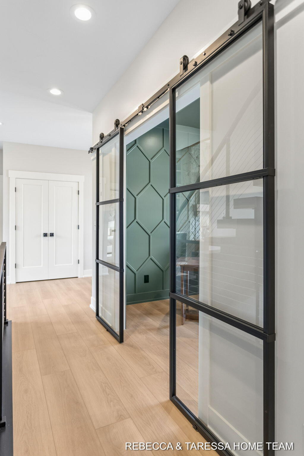 400 Sabine Drive 8