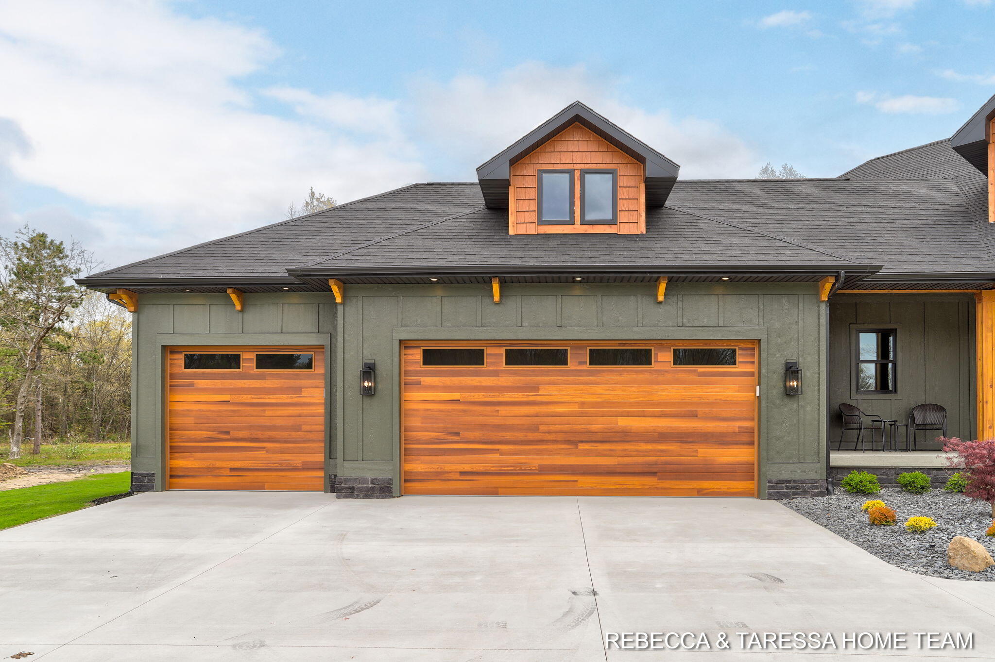 400 Sabine Drive 8