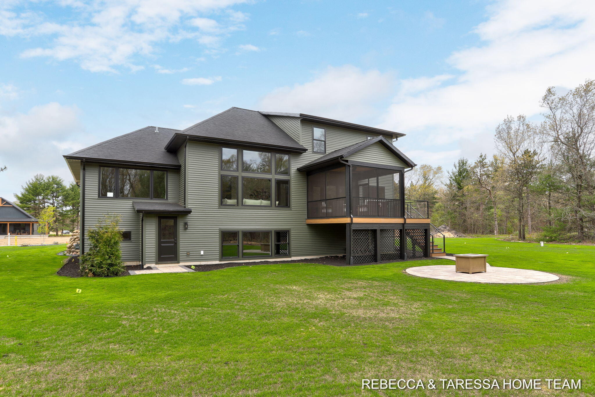 400 Sabine Drive 8