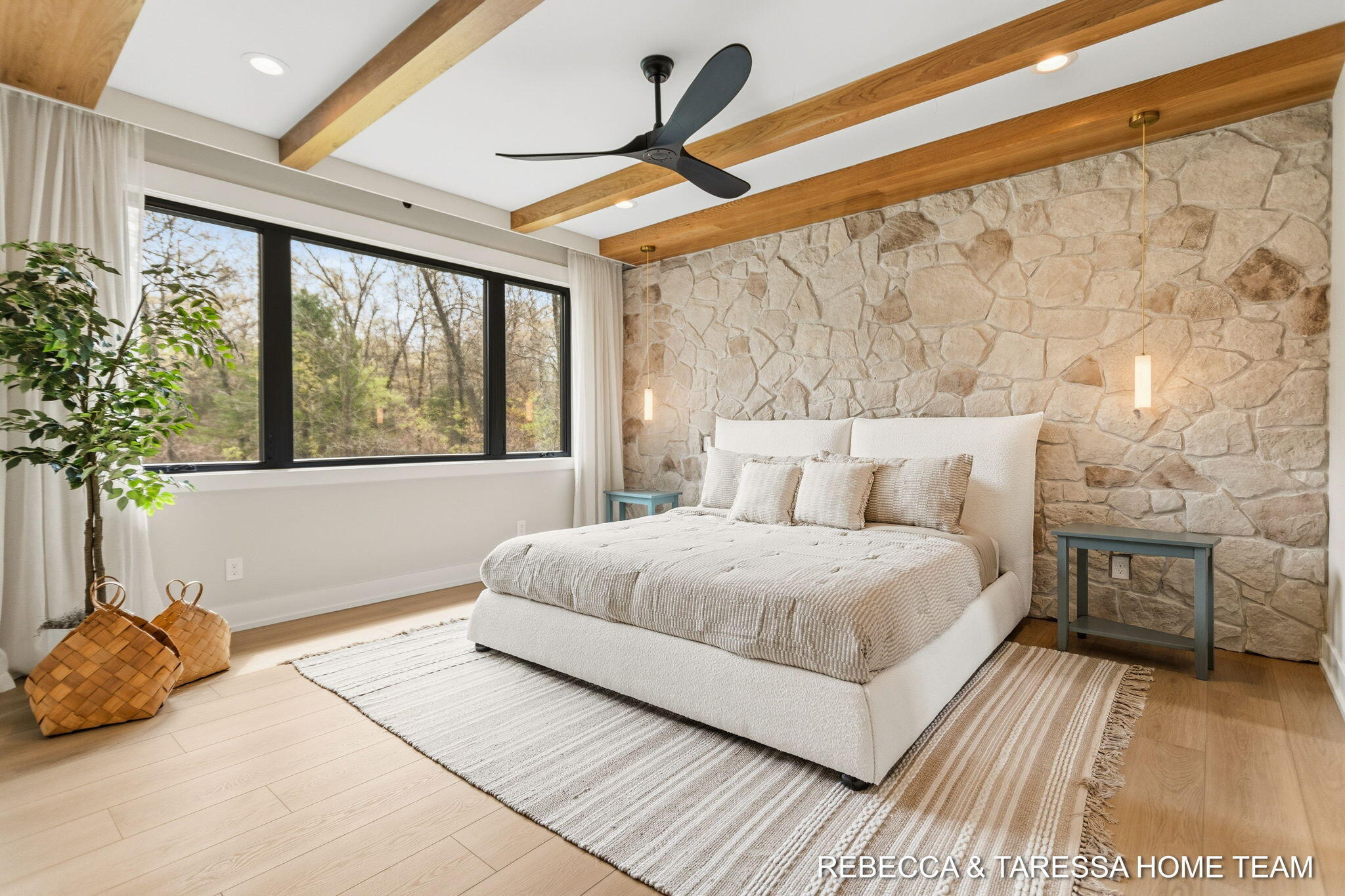 400 Sabine Drive 8