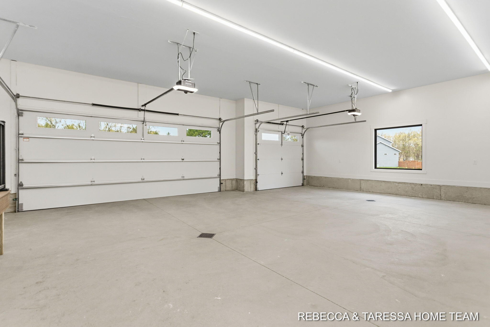 400 Sabine Drive 8