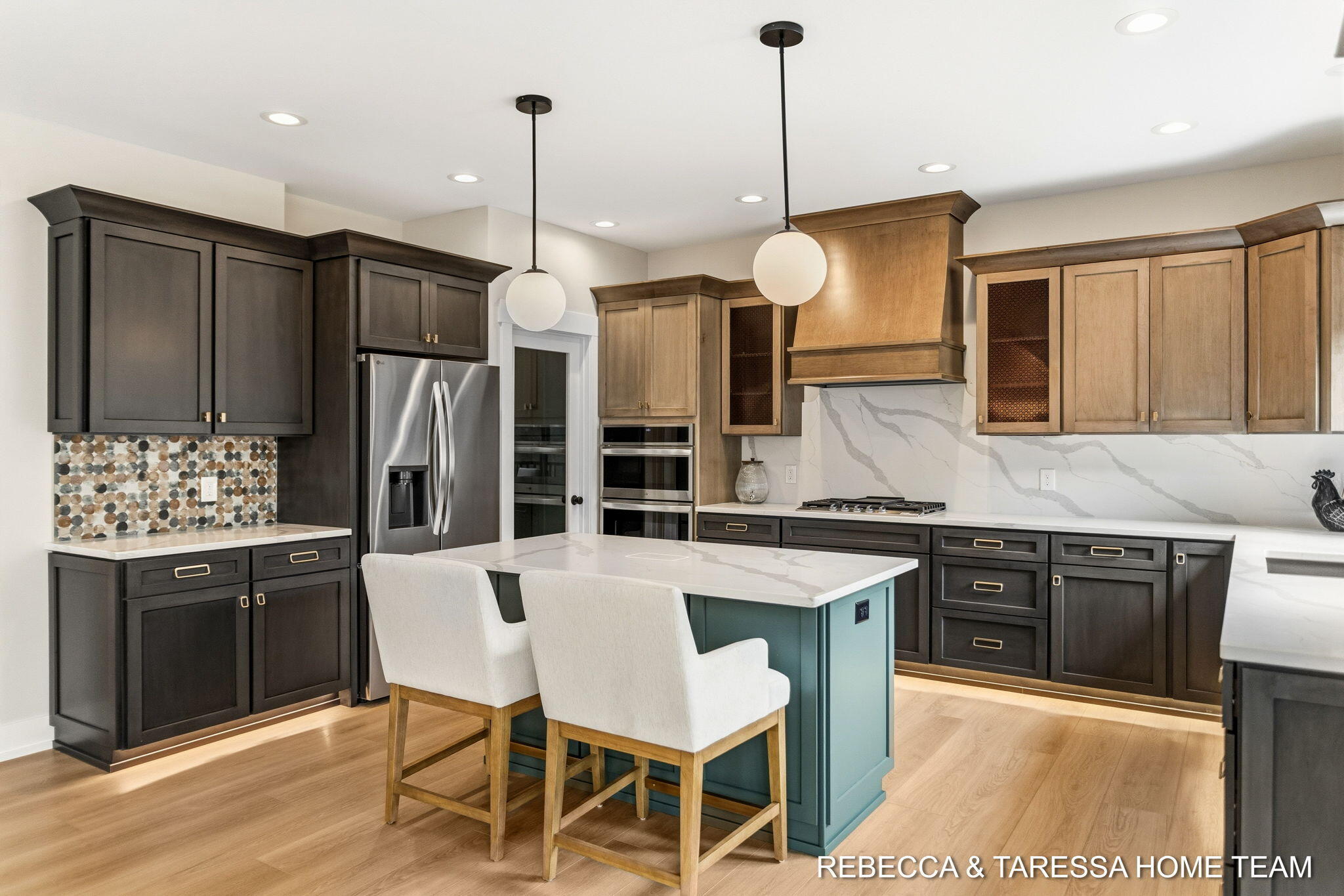 400 Sabine Drive 8