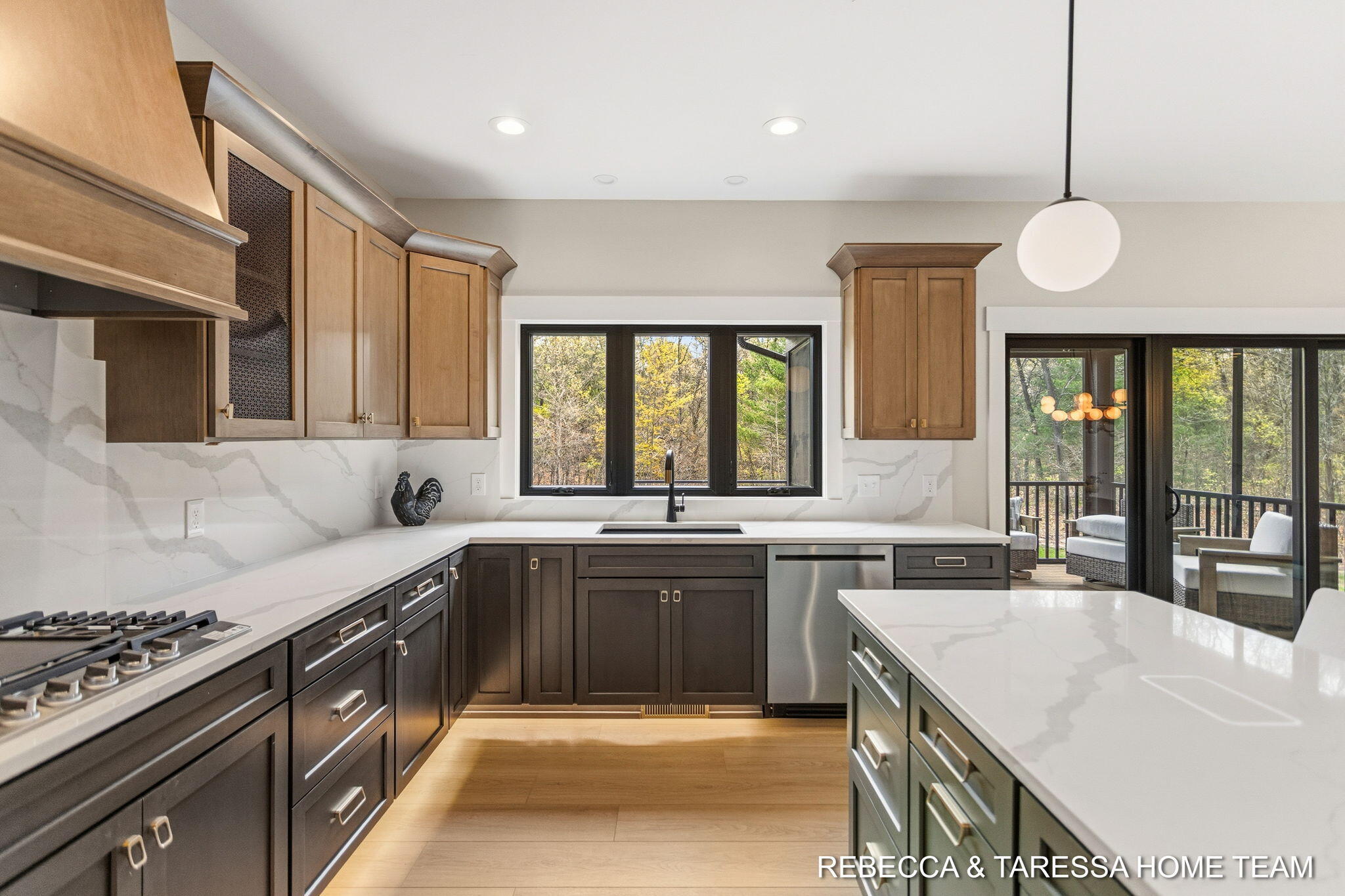 400 Sabine Drive 8