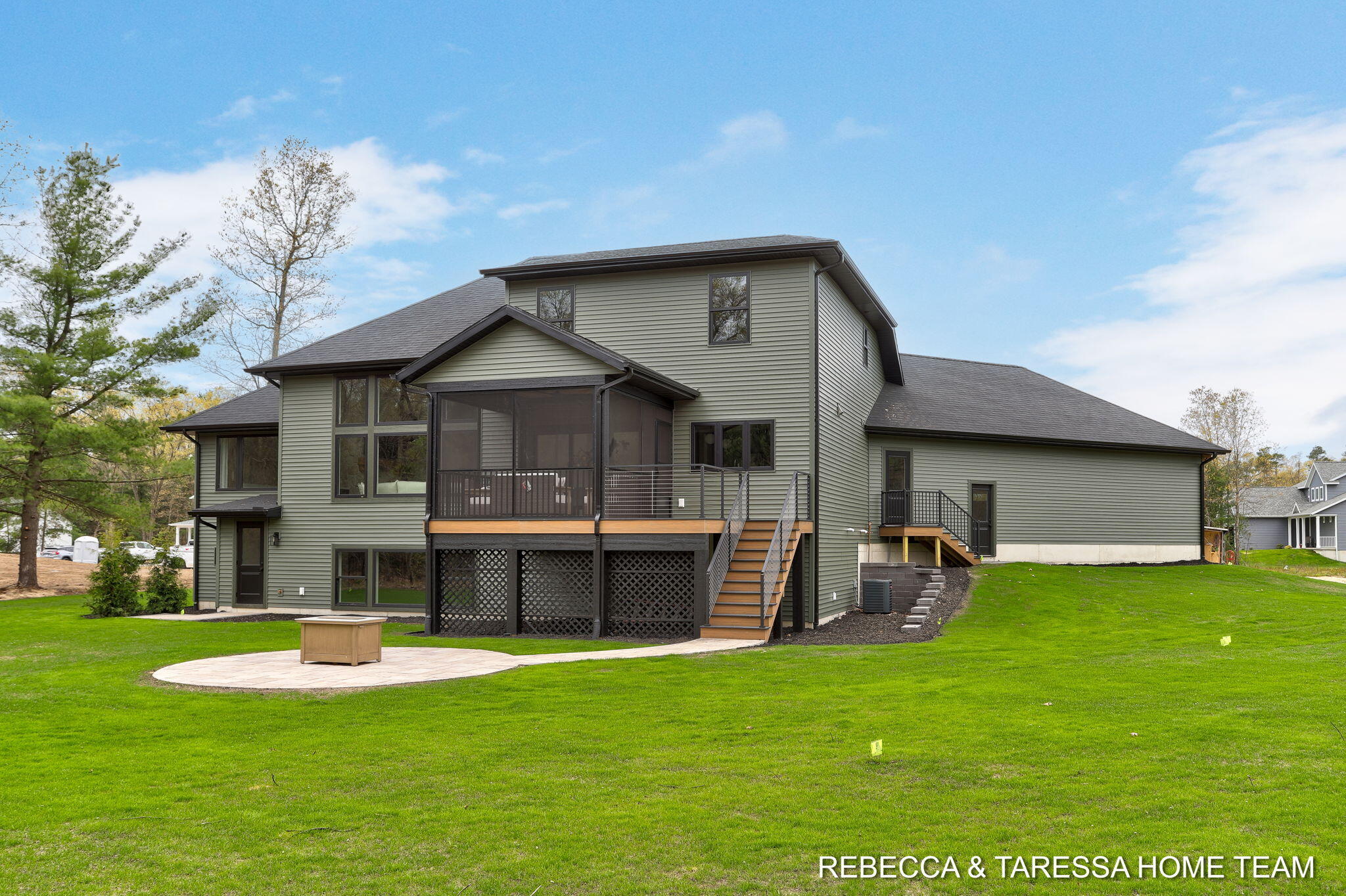 400 Sabine Drive 8