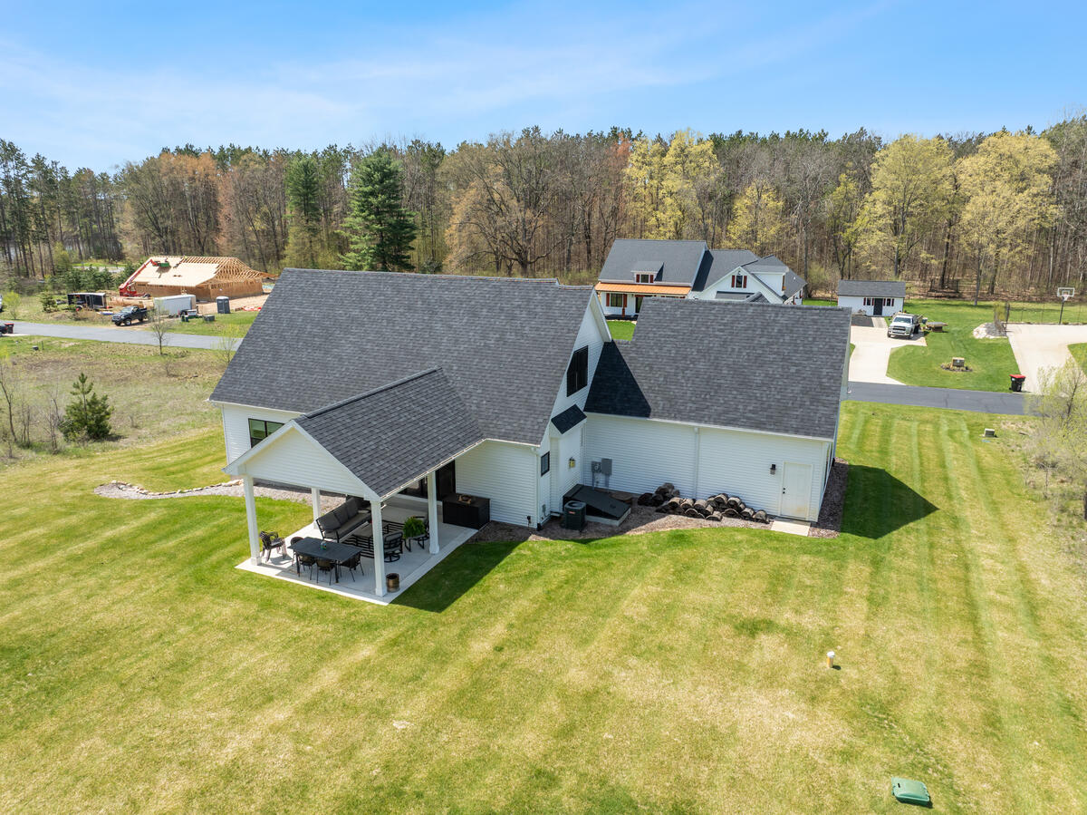 7834 Sandy Lane