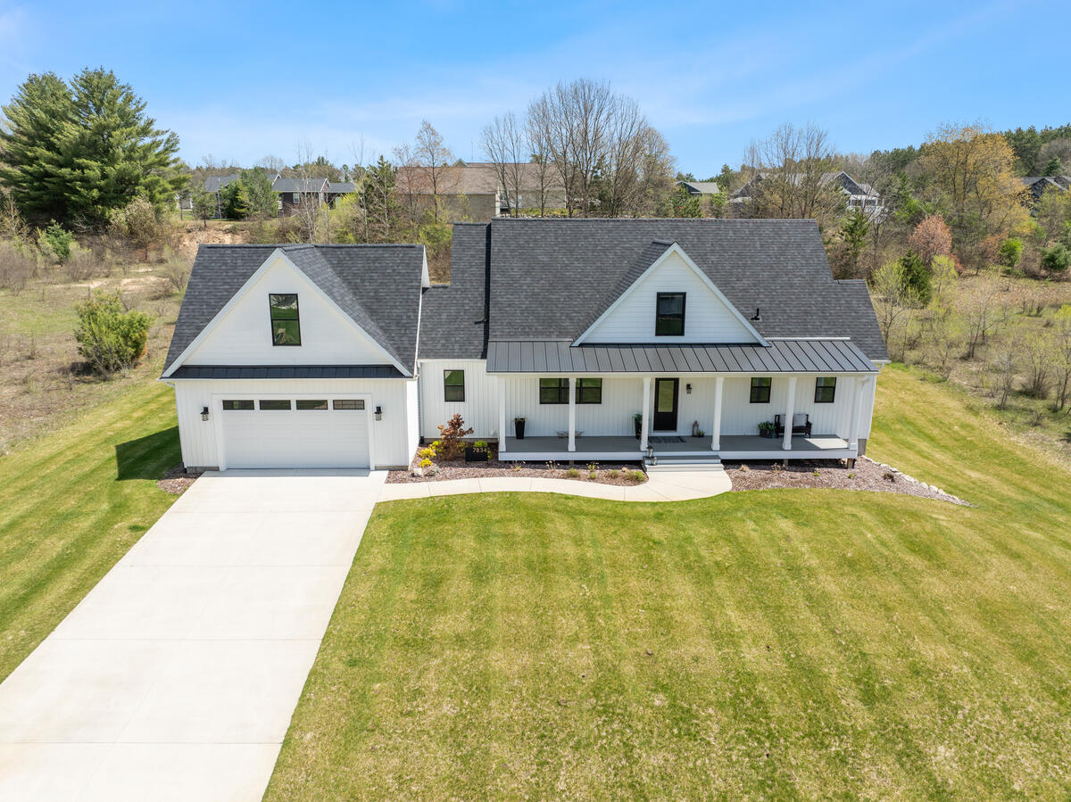 7834 Sandy Lane