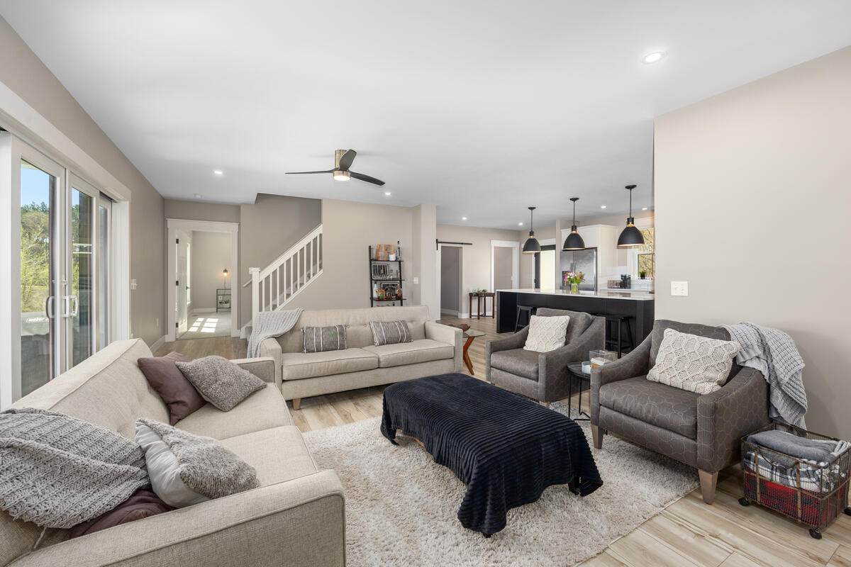7834 Sandy Lane