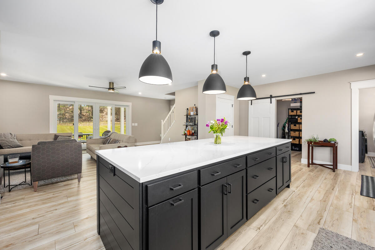7834 Sandy Lane