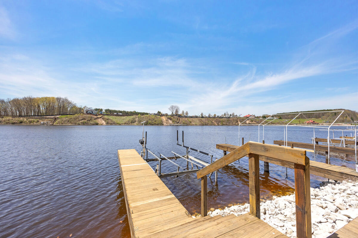 7834 Sandy Lane