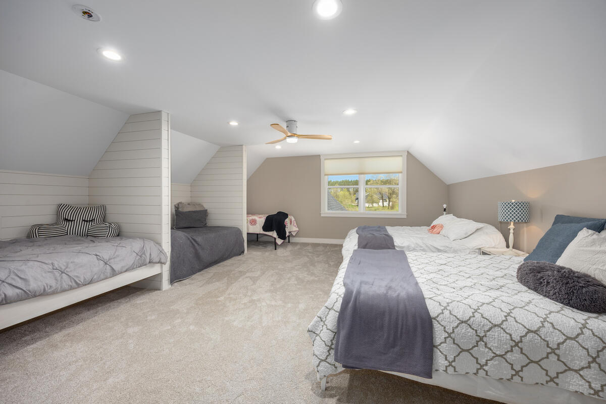 7834 Sandy Lane