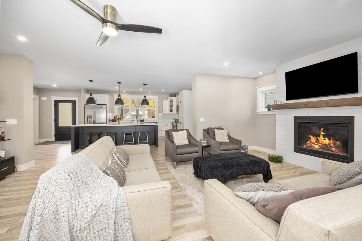 7834 Sandy Lane
