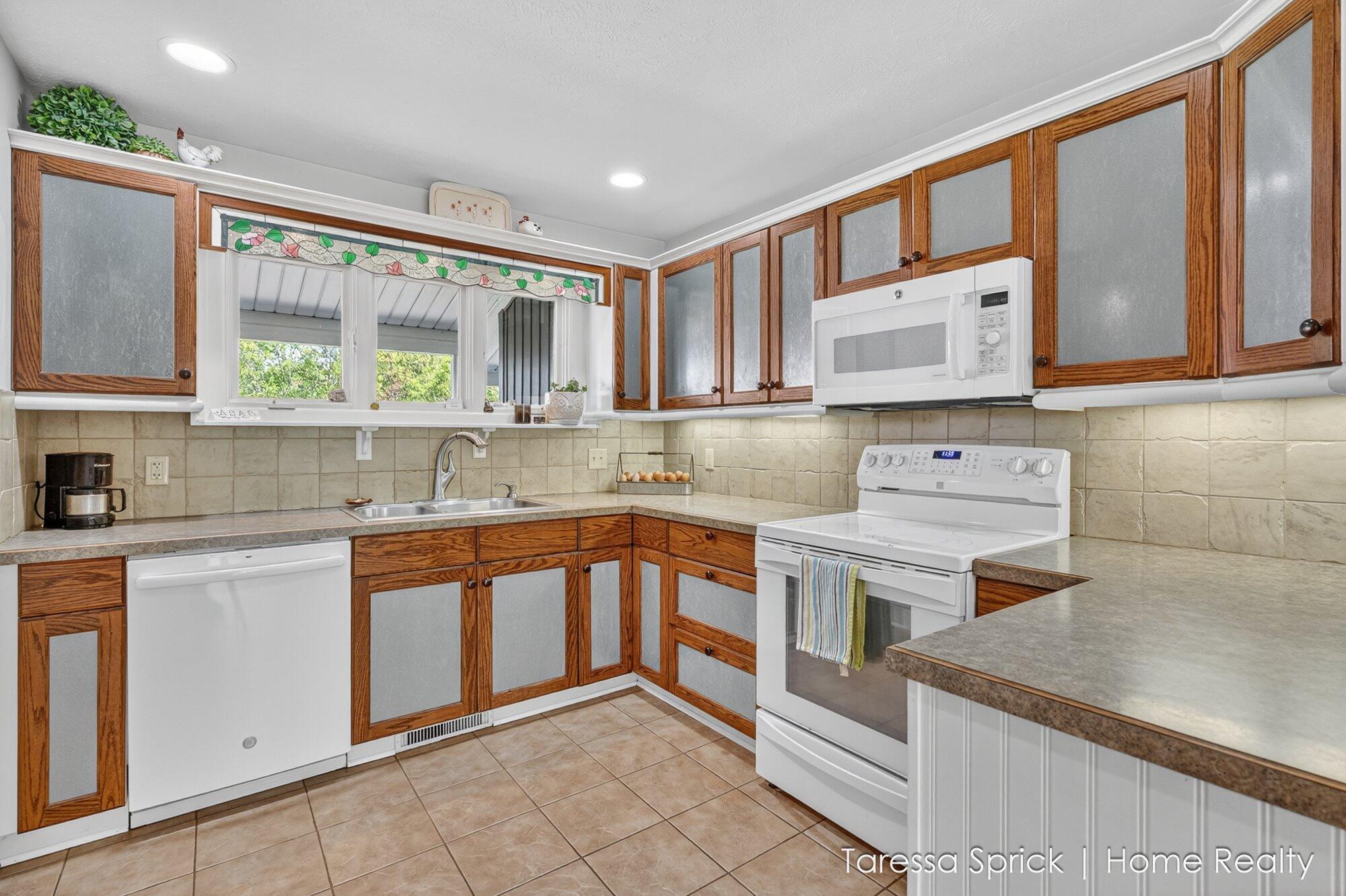 6375 Bauer Road