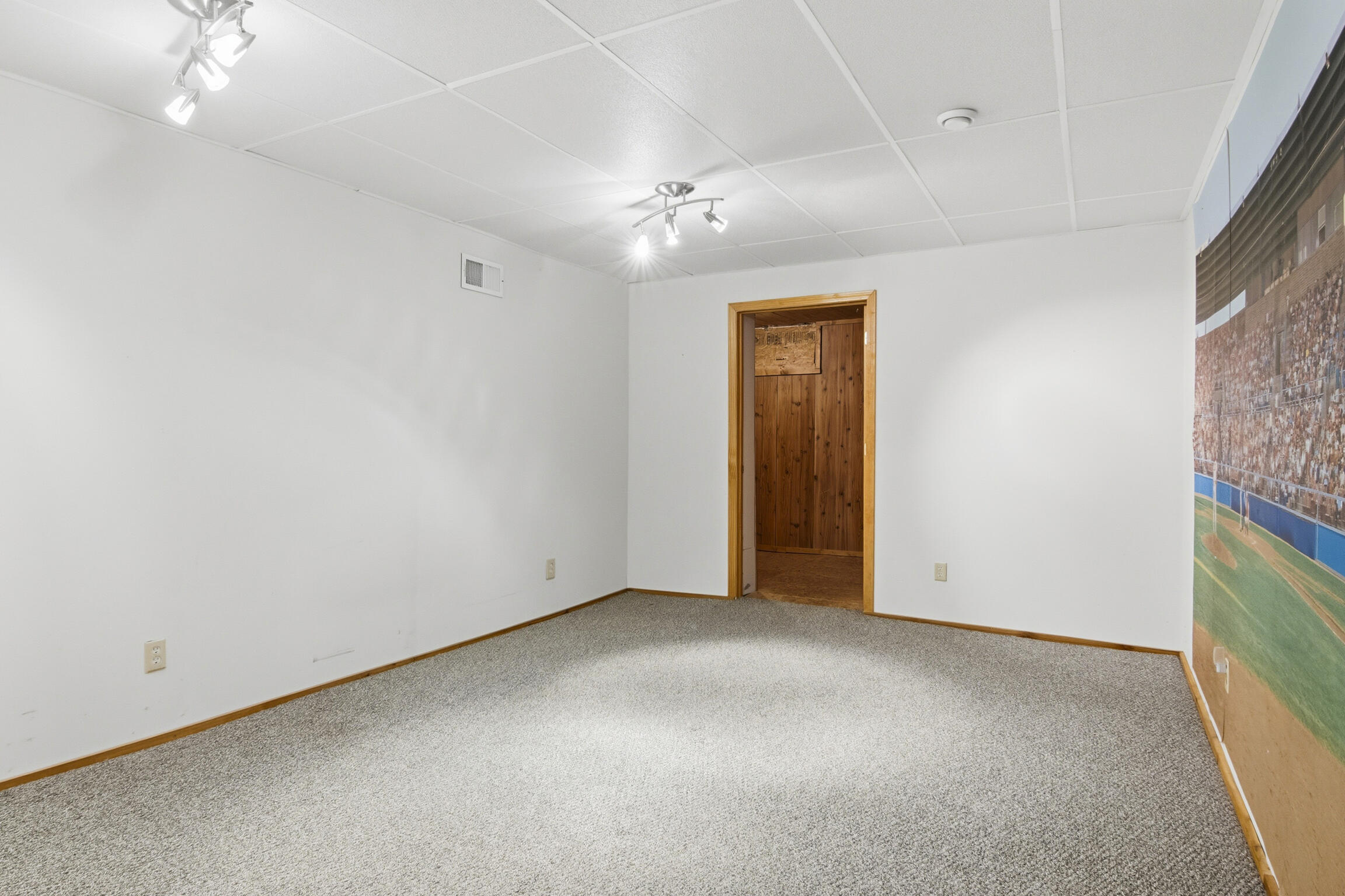 151 S Crestwood Drive