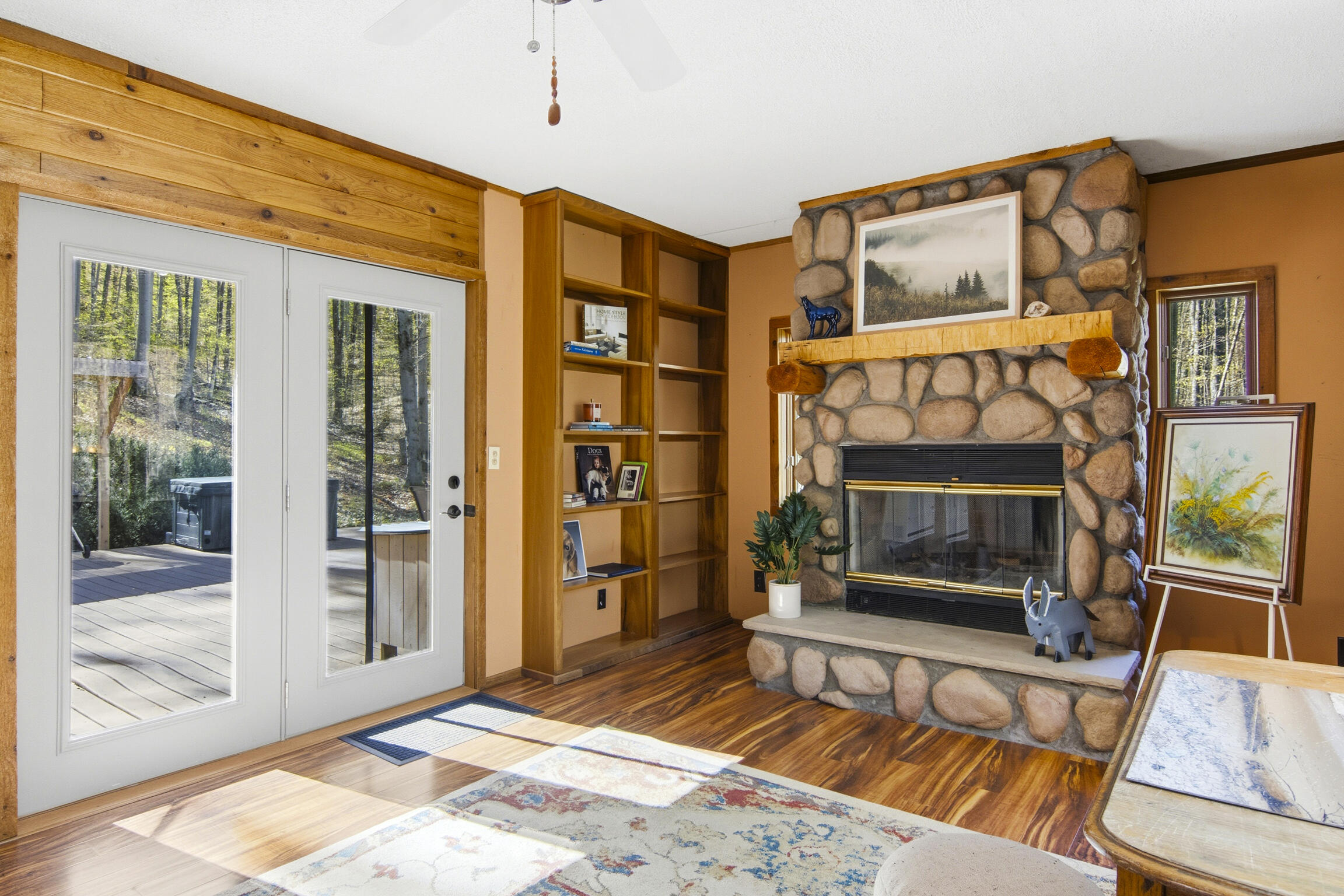 151 S Crestwood Drive