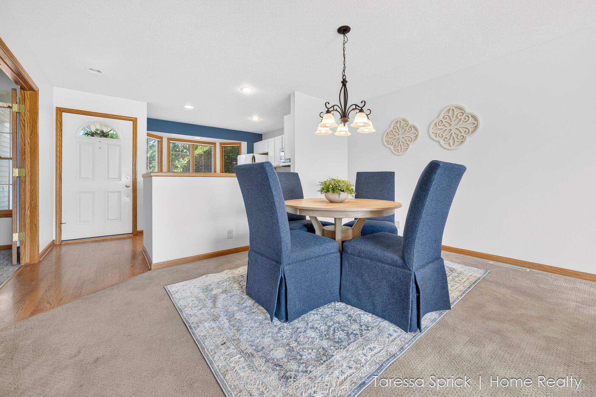 1533 Castlemaine Drive