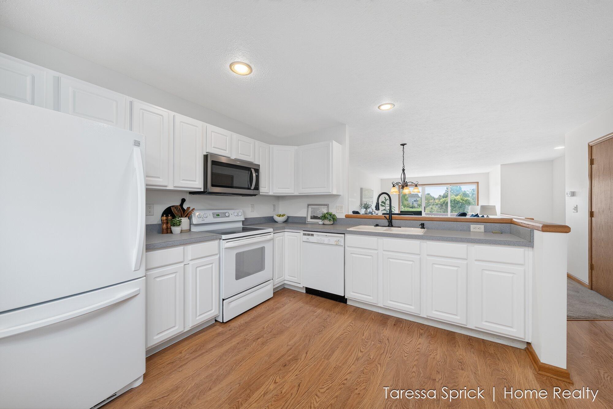 1533 Castlemaine Drive