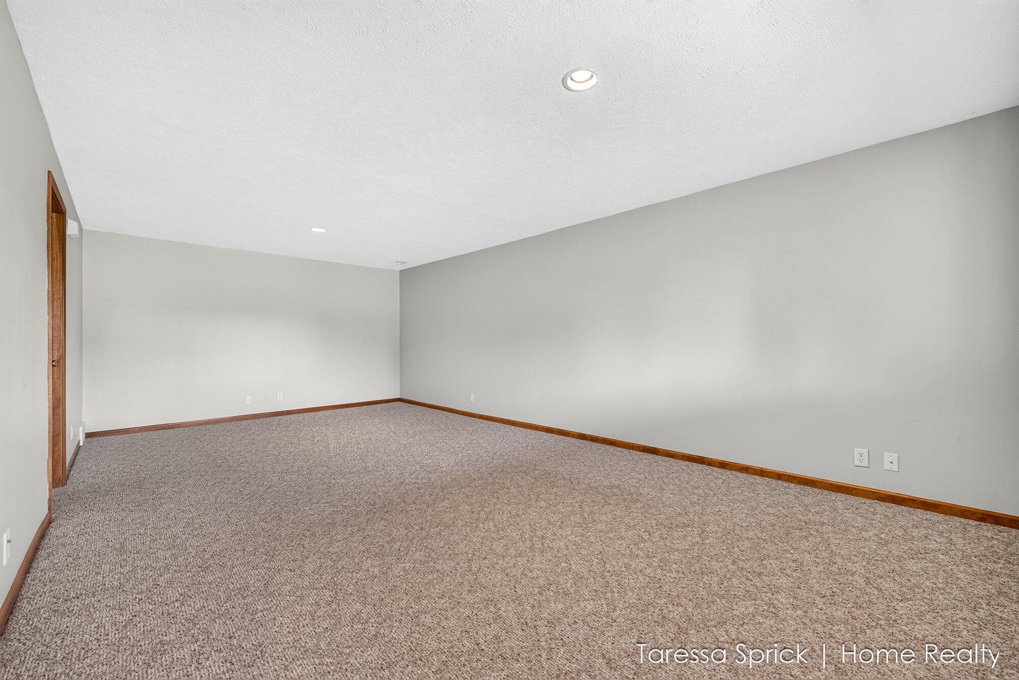 1533 Castlemaine Drive