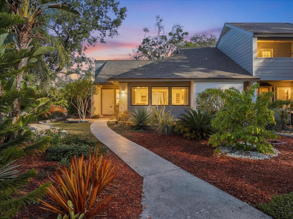 3205 GOLDEN EAGLE LN