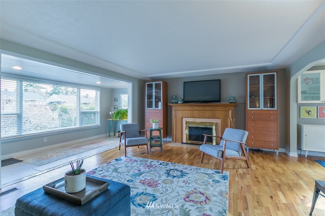 2130 N Bennett Street , -2914