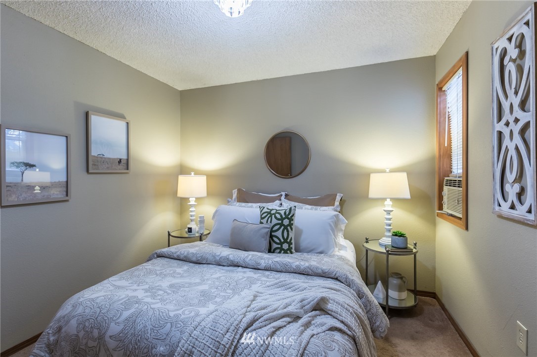 4601 N 19th Street , -3817