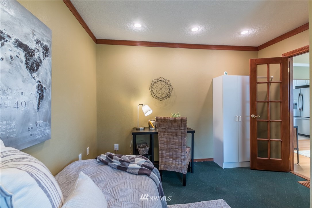 4601 N 19th Street , -3817