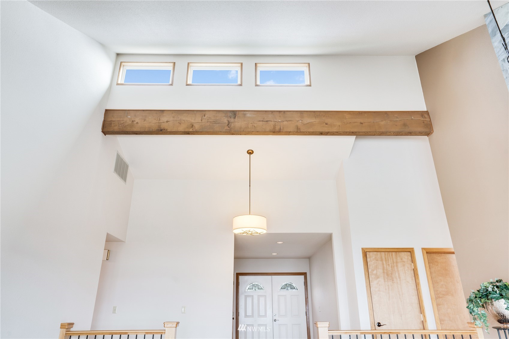 5624 Green Hills Avenue NE