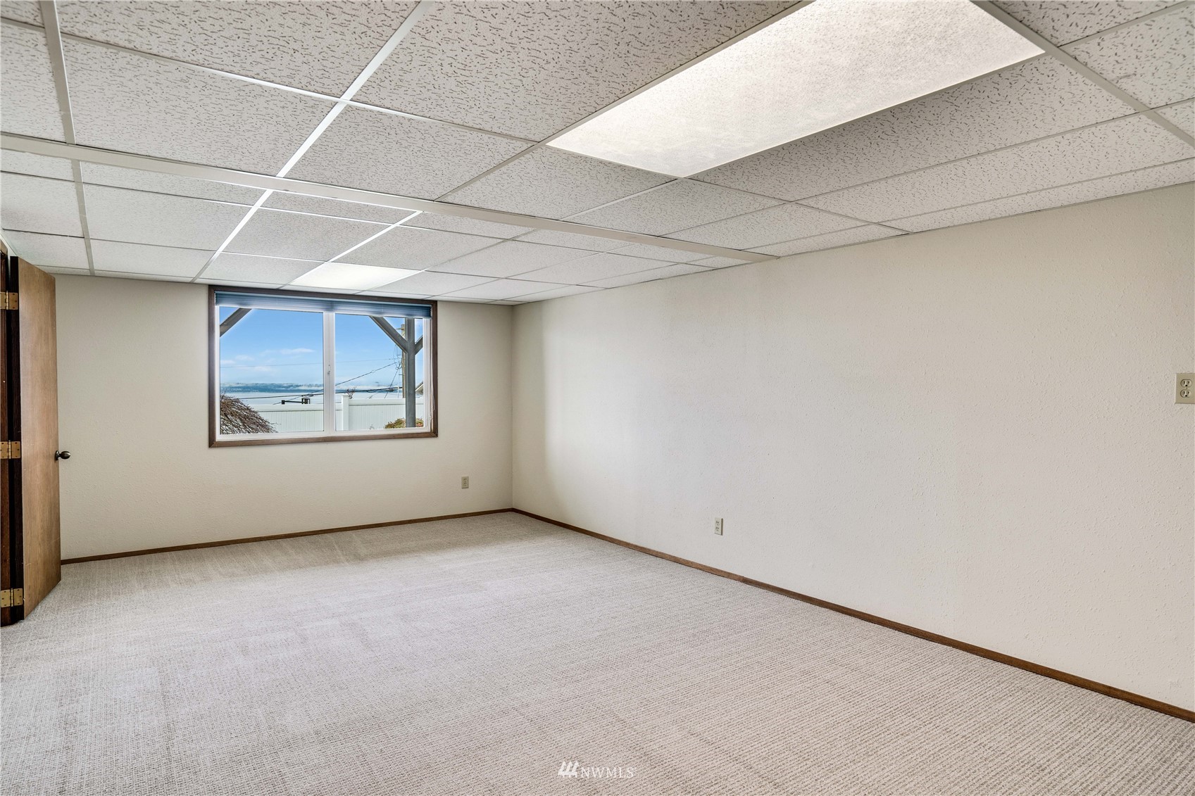 5624 Green Hills Avenue NE