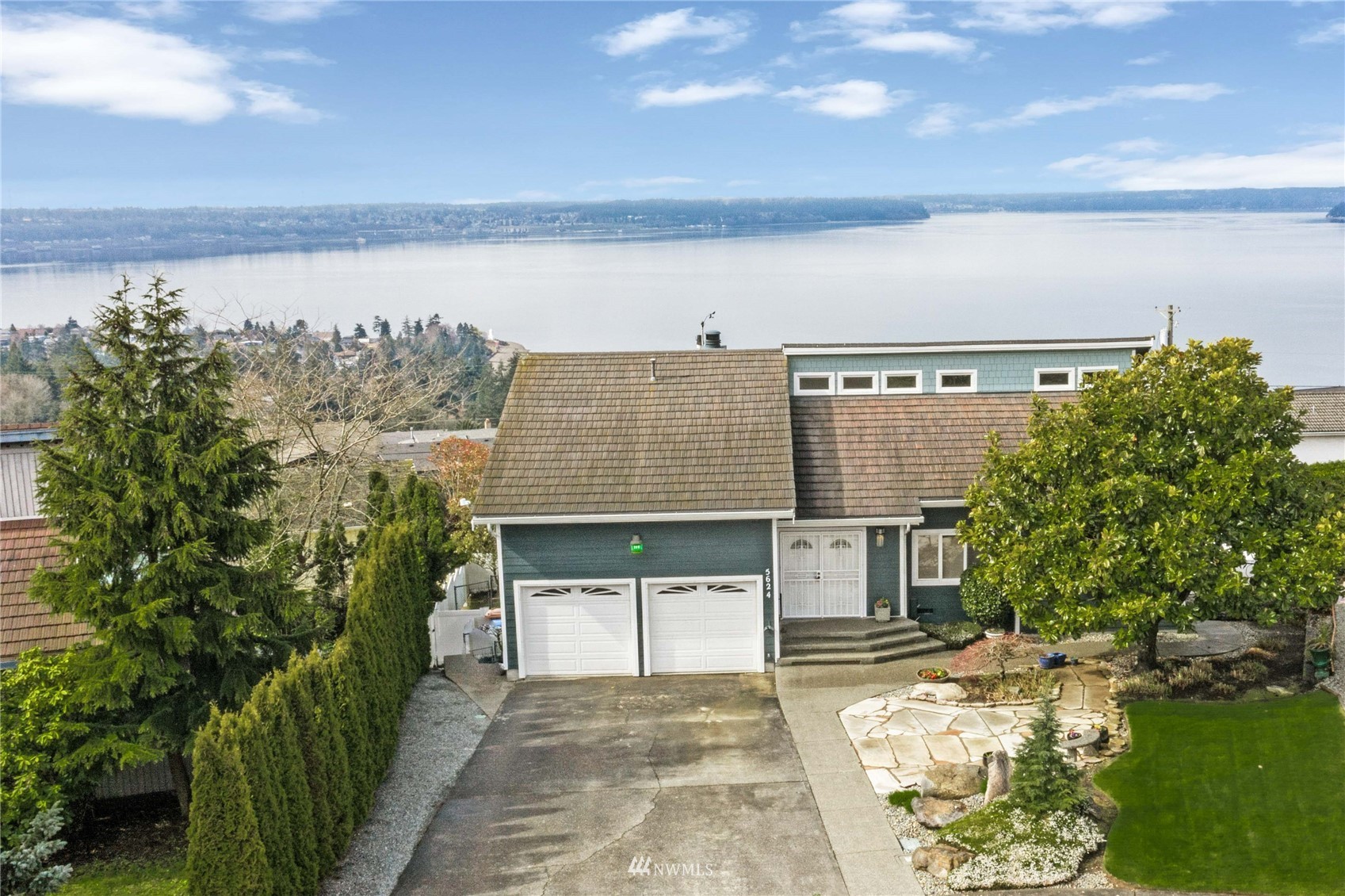 5624 Green Hills Avenue NE