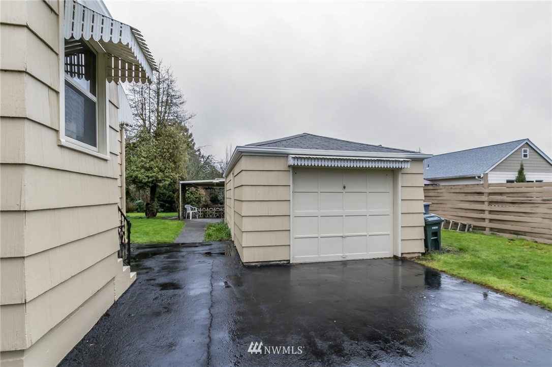 1104 17th Avenue , -9124
